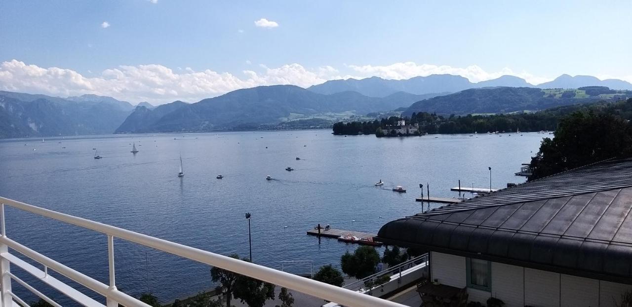 Fantastic Lake And Mountain View, First Row Lakeside Gmunden Eksteriør billede